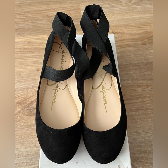 Jessica Simpson Black Flats with Elastic Straps - Picture 1 of 5